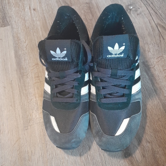 adidas Originals ZX 700 men's sneakers